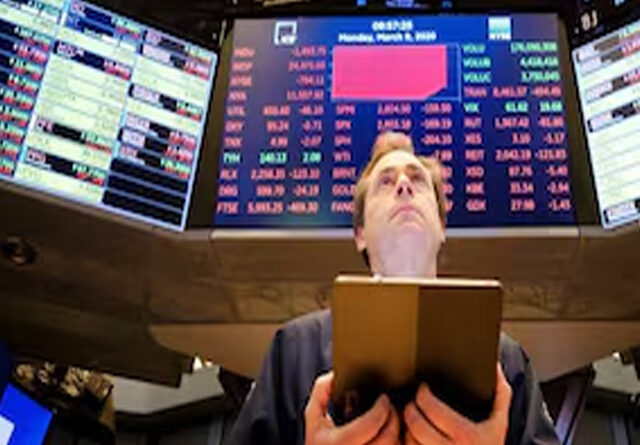 Wall Street rebota; el petróleo frena su alza.